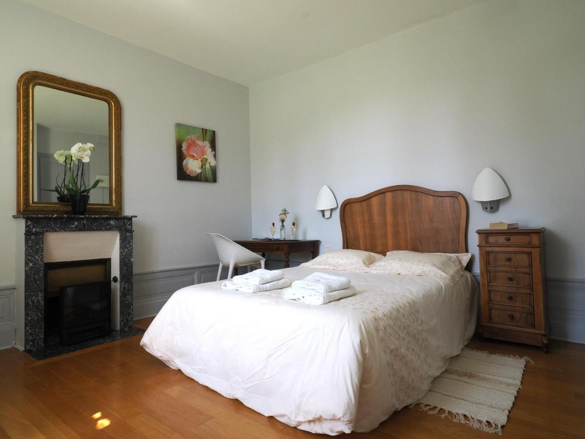 Le Jardin Des Lys - Chambre D'Hote Ou Appartement 拉罗什波赛 外观 照片