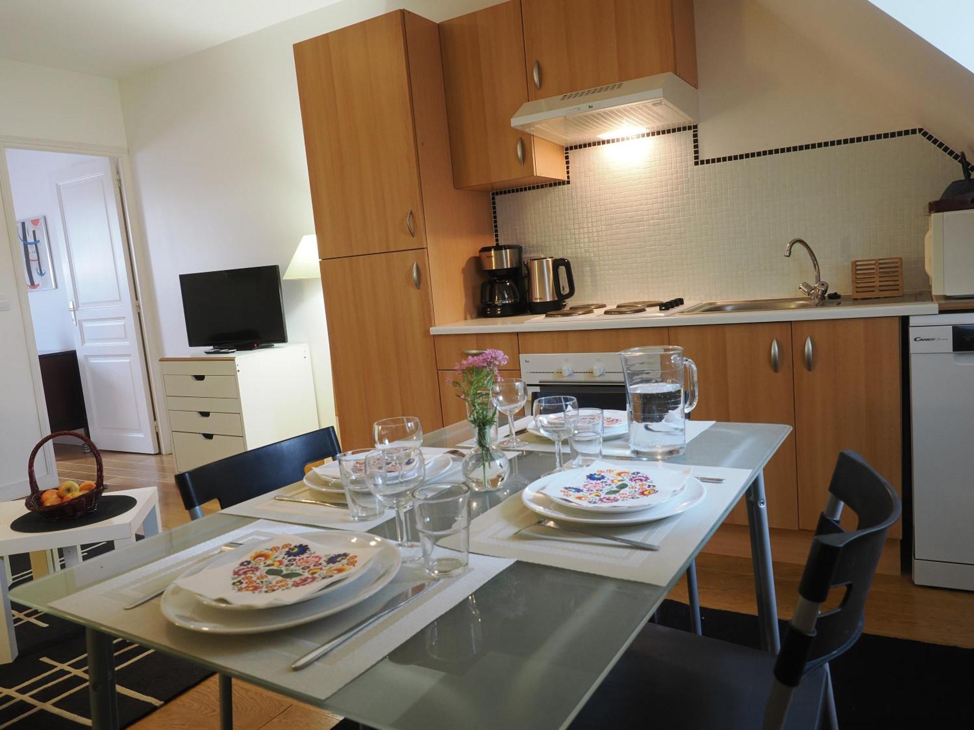 Le Jardin Des Lys - Chambre D'Hote Ou Appartement 拉罗什波赛 客房 照片